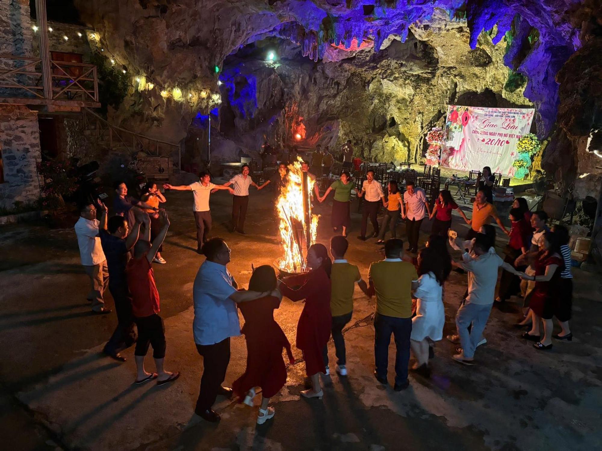Yen Nhi Homestay Ban Gioc Cao Bang Esterno foto